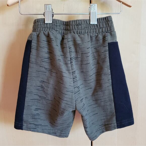 Jurassic World Boy's Shorts Green Black Zipper Pockets Size 4T - Picture 5 of 5